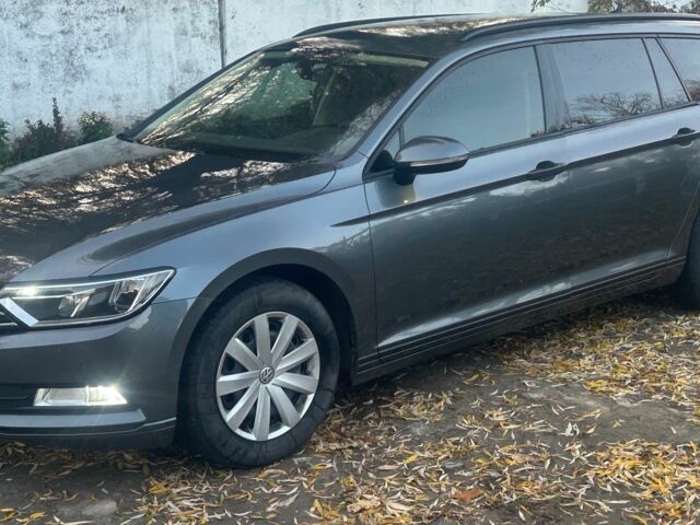 Сірий Фольксваген Пассат Варіант, об'ємом двигуна 1.6 л та пробігом 216 тис. км за 13100 $, фото 2 на Automoto.ua