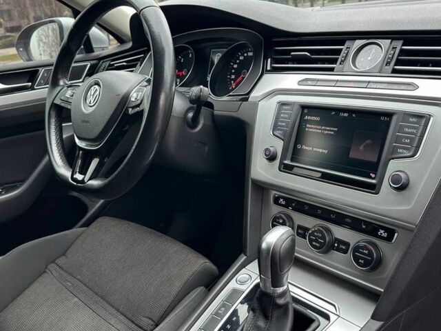 Сірий Фольксваген Пассат Варіант, об'ємом двигуна 2 л та пробігом 271 тис. км за 15100 $, фото 15 на Automoto.ua