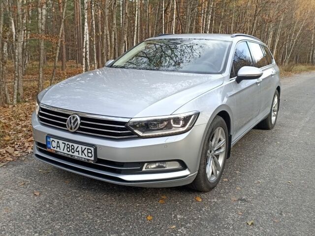 Фольксваген Пассат Варіант 2016 у Радомышле на Automoto.ua Сірий Фольксваген Пассат Варіант, об'ємом двигуна 2 л та пробігом 286 тис. км за 14500 $, фото 2 на Automoto.ua