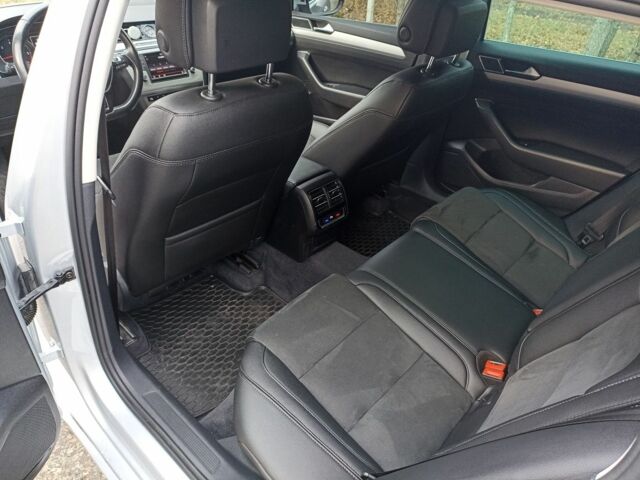 Фольксваген Пассат Варіант 2016 у Радомышле на Automoto.ua Сірий Фольксваген Пассат Варіант, об'ємом двигуна 2 л та пробігом 286 тис. км за 14500 $, фото 11 на Automoto.ua