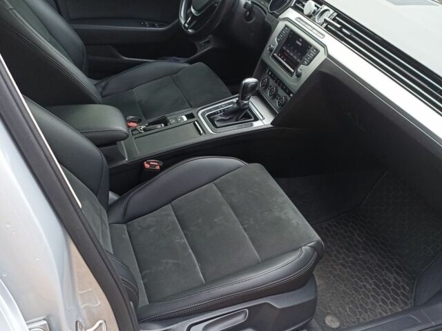 Фольксваген Пассат Варіант 2016 у Радомышле на Automoto.ua Сірий Фольксваген Пассат Варіант, об'ємом двигуна 2 л та пробігом 286 тис. км за 14500 $, фото 15 на Automoto.ua