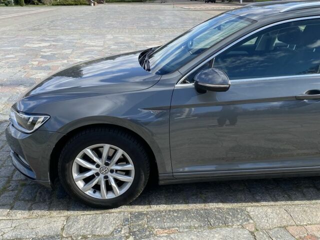 Серый Фольксваген Пассат Вариант, объемом двигателя 1.6 л и пробегом 230 тыс. км за 12500 $, фото 2 на Automoto.ua