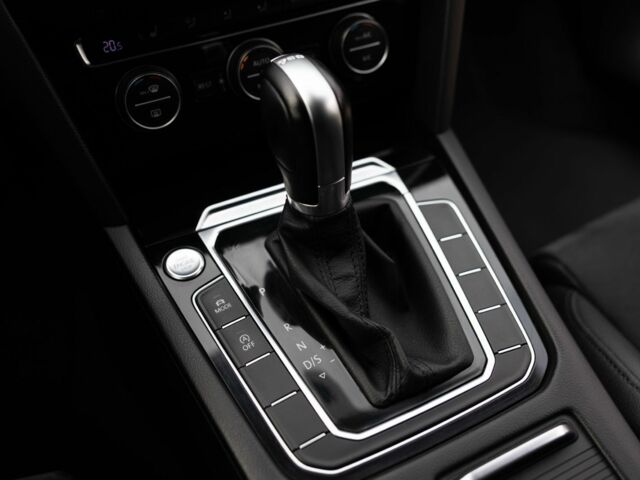 Сірий Фольксваген Пассат Варіант, об'ємом двигуна 2 л та пробігом 238 тис. км за 15300 $, фото 5 на Automoto.ua