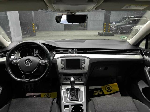 Серый Фольксваген Пассат Вариант, объемом двигателя 1.6 л и пробегом 217 тыс. км за 11900 $, фото 12 на Automoto.ua