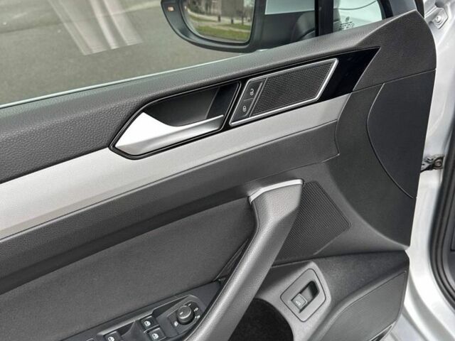 Сірий Фольксваген Пассат Варіант, об'ємом двигуна 2 л та пробігом 271 тис. км за 15100 $, фото 10 на Automoto.ua