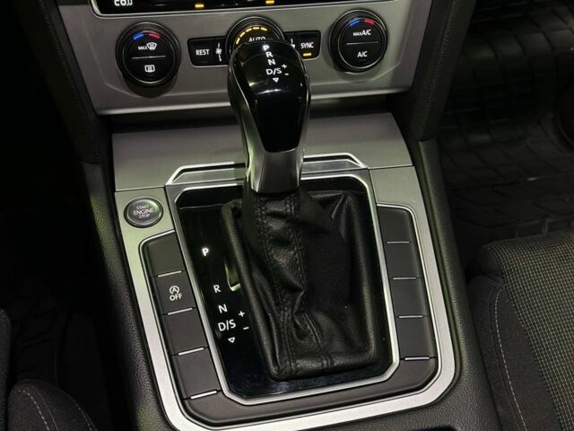 Сірий Фольксваген Пассат Варіант, об'ємом двигуна 2 л та пробігом 272 тис. км за 13899 $, фото 20 на Automoto.ua