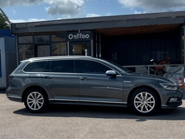 Сірий Фольксваген Пассат Варіант, об'ємом двигуна 2 л та пробігом 325 тис. км за 15800 $, фото 1 на Automoto.ua