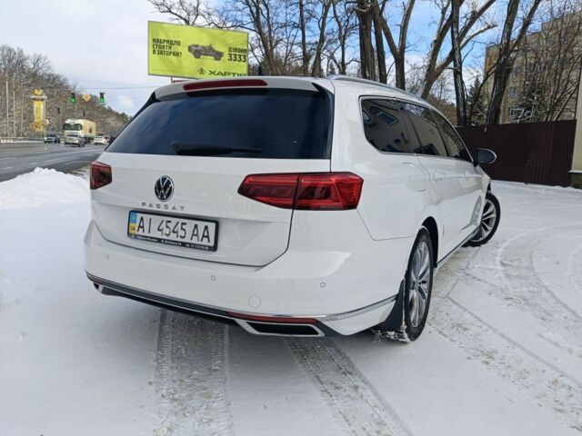 Сірий Фольксваген Пассат Варіант, об'ємом двигуна 2 л та пробігом 230 тис. км за 22000 $, фото 2 на Automoto.ua