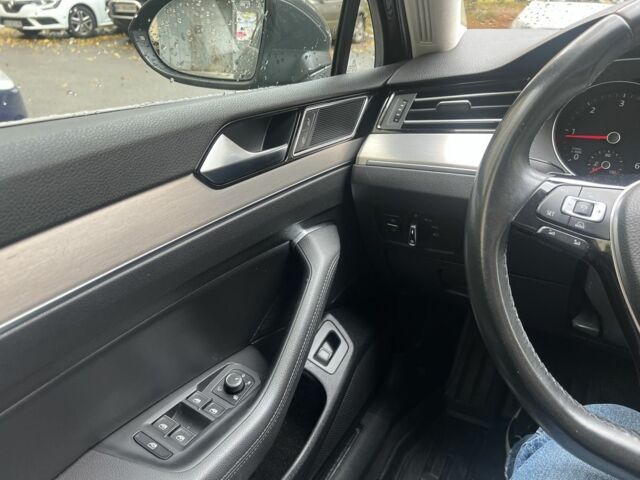 Сірий Фольксваген Пассат Варіант, об'ємом двигуна 2 л та пробігом 213 тис. км за 17662 $, фото 16 на Automoto.ua