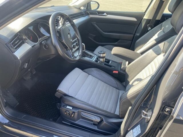 Фольксваген Пассат Вариант 2017 в Киеве на Automoto.ua Серый Фольксваген Пассат Вариант, объемом двигателя 2 л и пробегом 295 тыс. км за 14500 $, фото 18 на Automoto.ua