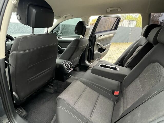 Сірий Фольксваген Пассат Варіант, об'ємом двигуна 2 л та пробігом 276 тис. км за 12800 $, фото 13 на Automoto.ua