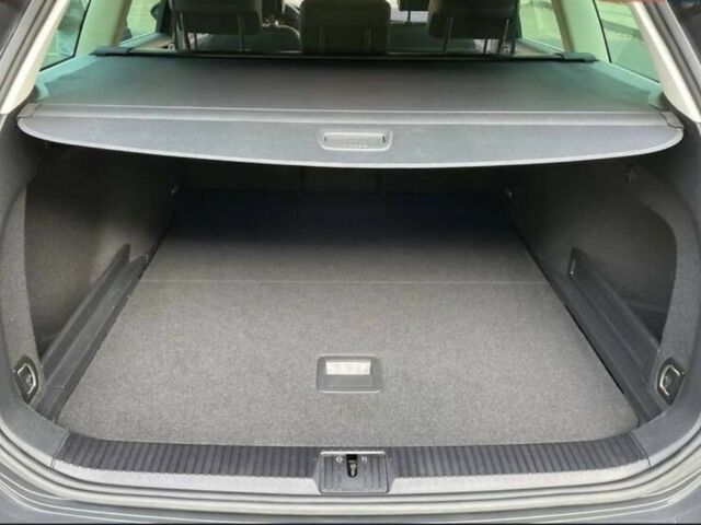 Сірий Фольксваген Пассат Варіант, об'ємом двигуна 2 л та пробігом 213 тис. км за 17662 $, фото 10 на Automoto.ua