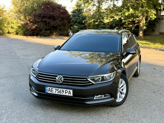 Фольксваген Пассат Варіант 2017 у Дніпро (Дніпропетровську) на Automoto.ua Сірий Фольксваген Пассат Варіант, об'ємом двигуна 1.6 л та пробігом 122 тис. км за 14800 $, фото 1 на Automoto.ua