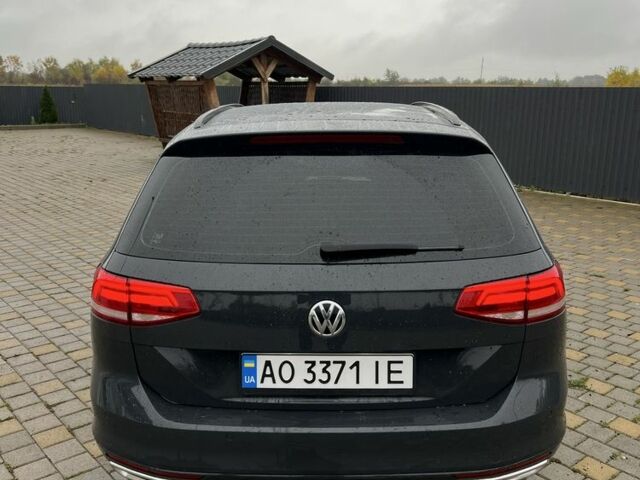 Сірий Фольксваген Пассат Варіант, об'ємом двигуна 2 л та пробігом 276 тис. км за 12800 $, фото 5 на Automoto.ua