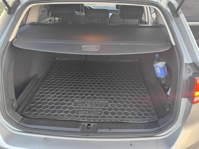 Сірий Фольксваген Пассат Варіант, об'ємом двигуна 2 л та пробігом 208 тис. км за 15200 $, фото 5 на Automoto.ua