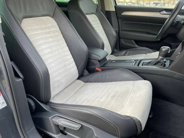 Сірий Фольксваген Пассат Варіант, об'ємом двигуна 2 л та пробігом 213 тис. км за 17662 $, фото 14 на Automoto.ua