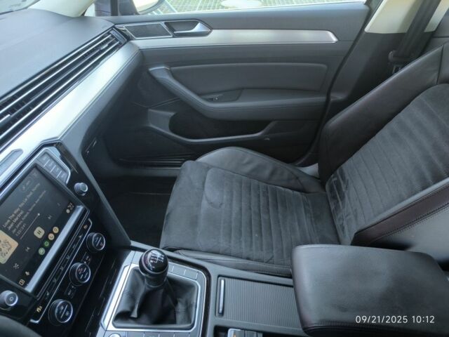 Серый Фольксваген Пассат Вариант, объемом двигателя 2 л и пробегом 131 тыс. км за 16300 $, фото 4 на Automoto.ua