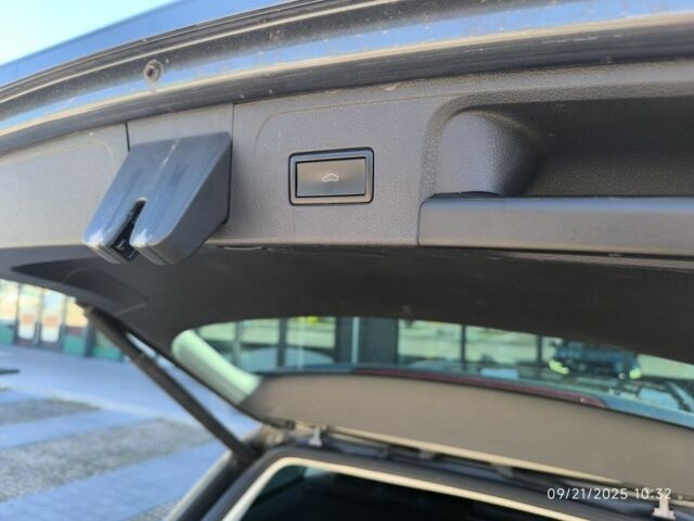 Серый Фольксваген Пассат Вариант, объемом двигателя 2 л и пробегом 131 тыс. км за 16300 $, фото 14 на Automoto.ua