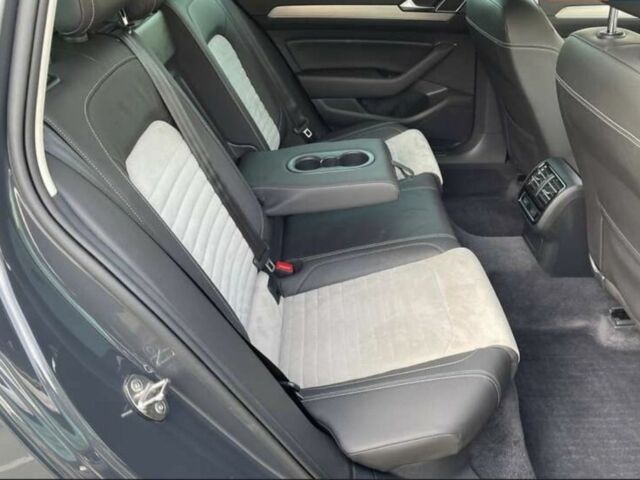 Сірий Фольксваген Пассат Варіант, об'ємом двигуна 2 л та пробігом 213 тис. км за 17662 $, фото 15 на Automoto.ua