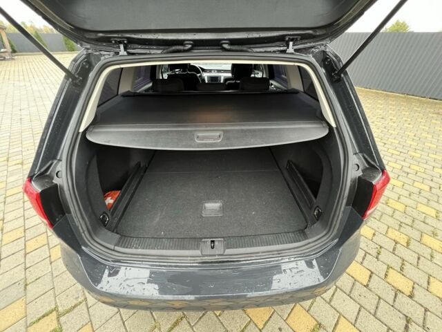 Сірий Фольксваген Пассат Варіант, об'ємом двигуна 2 л та пробігом 276 тис. км за 12800 $, фото 10 на Automoto.ua