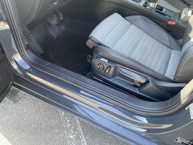 Фольксваген Пассат Вариант 2017 в Киеве на Automoto.ua Серый Фольксваген Пассат Вариант, объемом двигателя 2 л и пробегом 295 тыс. км за 14500 $, фото 19 на Automoto.ua