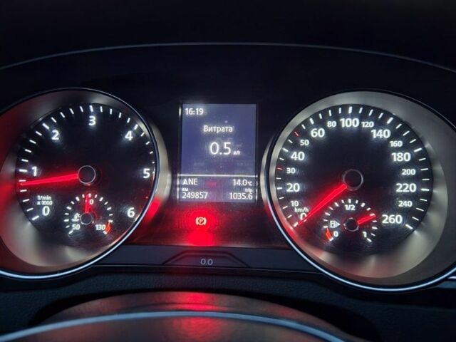 Серый Фольксваген Пассат Вариант, объемом двигателя 1.6 л и пробегом 249 тыс. км за 13499 $, фото 22 на Automoto.ua