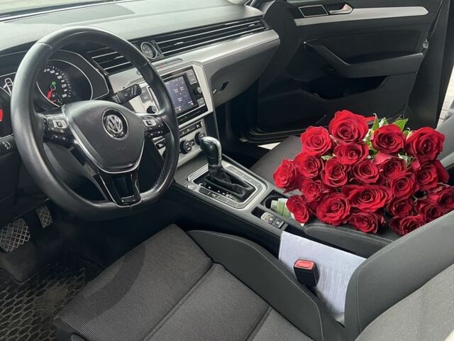 Сірий Фольксваген Пассат Варіант, об'ємом двигуна 2 л та пробігом 276 тис. км за 12800 $, фото 8 на Automoto.ua