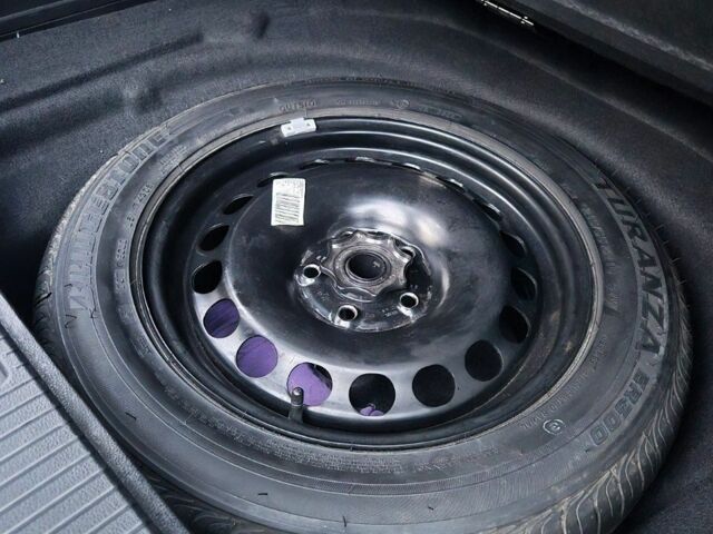 Серый Фольксваген Пассат Вариант, объемом двигателя 1.6 л и пробегом 249 тыс. км за 13499 $, фото 11 на Automoto.ua