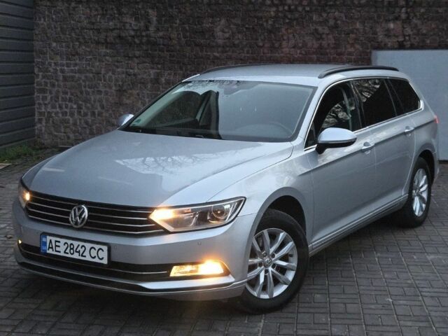 Серый Фольксваген Пассат Вариант, объемом двигателя 1.6 л и пробегом 249 тыс. км за 13499 $, фото 1 на Automoto.ua