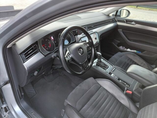 Серый Фольксваген Пассат Вариант, объемом двигателя 2 л и пробегом 217 тыс. км за 17800 $, фото 6 на Automoto.ua