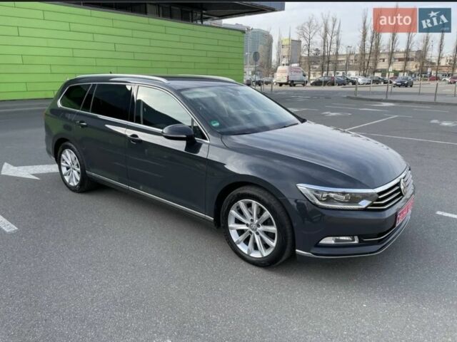 Сірий Фольксваген Пассат Варіант, об'ємом двигуна 2 л та пробігом 213 тис. км за 17662 $, фото 1 на Automoto.ua