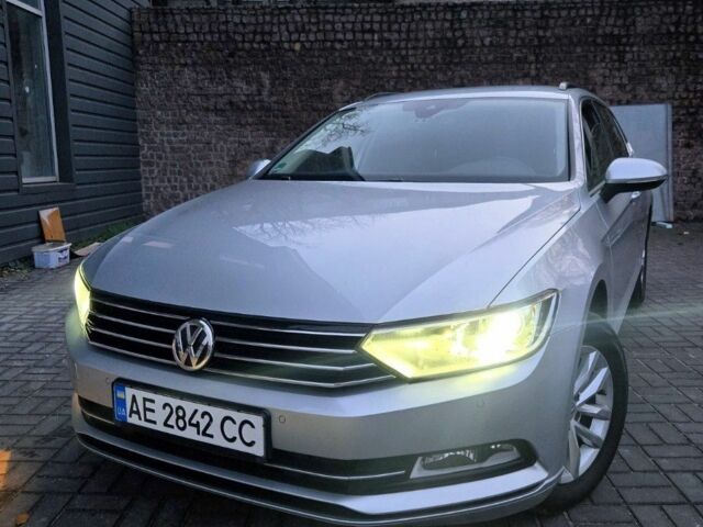 Серый Фольксваген Пассат Вариант, объемом двигателя 1.6 л и пробегом 249 тыс. км за 13499 $, фото 5 на Automoto.ua