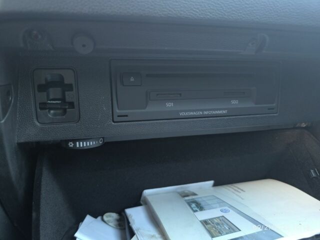 Серый Фольксваген Пассат Вариант, объемом двигателя 2 л и пробегом 131 тыс. км за 16300 $, фото 9 на Automoto.ua