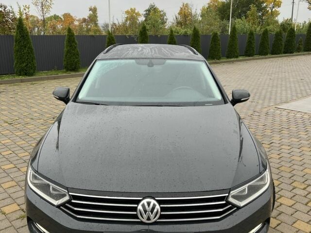 Сірий Фольксваген Пассат Варіант, об'ємом двигуна 2 л та пробігом 276 тис. км за 12800 $, фото 1 на Automoto.ua