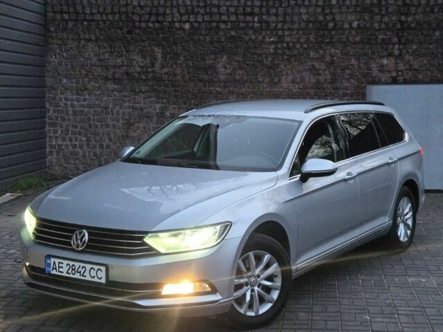 Серый Фольксваген Пассат Вариант, объемом двигателя 1.6 л и пробегом 249 тыс. км за 13499 $, фото 2 на Automoto.ua