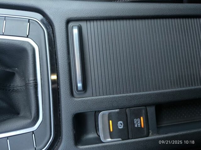 Серый Фольксваген Пассат Вариант, объемом двигателя 2 л и пробегом 131 тыс. км за 16300 $, фото 7 на Automoto.ua