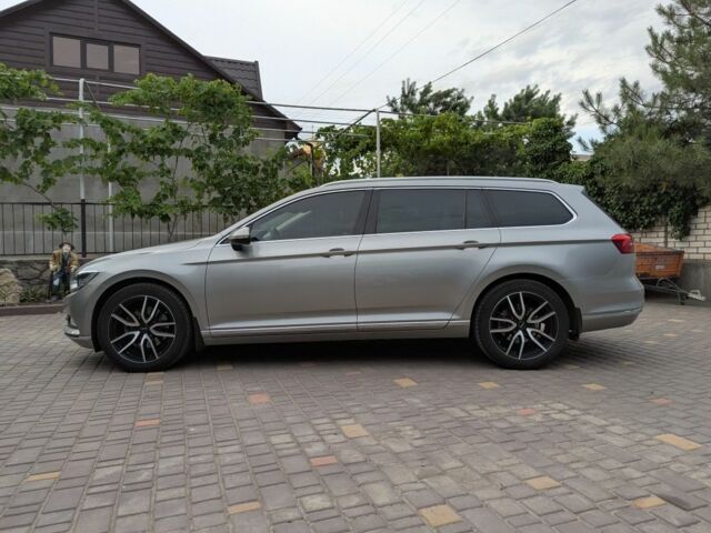 Сірий Фольксваген Пассат Варіант, об'ємом двигуна 2 л та пробігом 253 тис. км за 18900 $, фото 1 на Automoto.ua