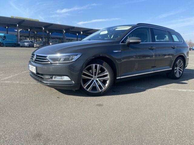 Фольксваген Пассат Вариант 2017 в Киеве на Automoto.ua Серый Фольксваген Пассат Вариант, объемом двигателя 2 л и пробегом 295 тыс. км за 14500 $, фото 3 на Automoto.ua