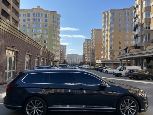Сірий Фольксваген Пассат Варіант, об'ємом двигуна 2 л та пробігом 223 тис. км за 16500 $, фото 3 на Automoto.ua