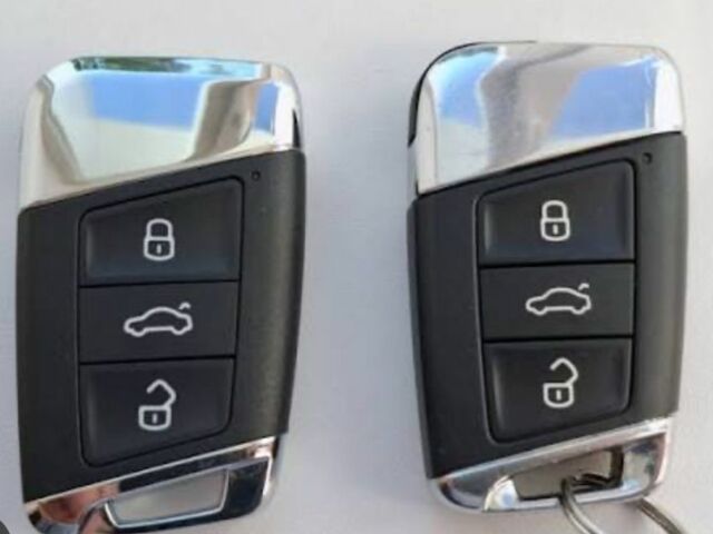 Сірий Фольксваген Пассат Варіант, об'ємом двигуна 2 л та пробігом 213 тис. км за 17662 $, фото 22 на Automoto.ua