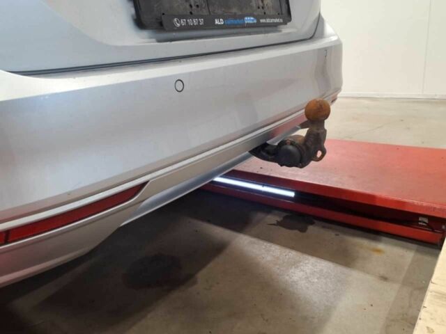 Серый Фольксваген Пассат Вариант, объемом двигателя 2 л и пробегом 147 тыс. км за 14900 $, фото 9 на Automoto.ua