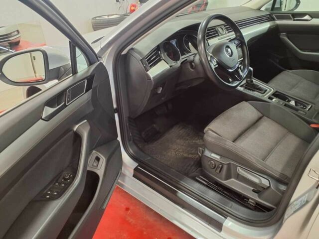 Серый Фольксваген Пассат Вариант, объемом двигателя 2 л и пробегом 147 тыс. км за 14900 $, фото 15 на Automoto.ua