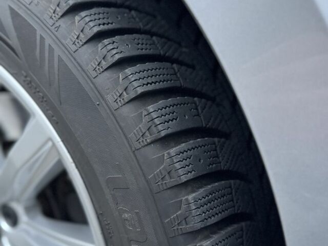 Сірий Фольксваген Пассат Варіант, об'ємом двигуна 2 л та пробігом 240 тис. км за 19500 $, фото 16 на Automoto.ua