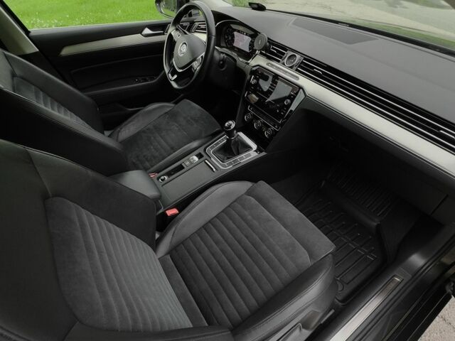 Сірий Фольксваген Пассат Варіант, об'ємом двигуна 2 л та пробігом 165 тис. км за 18850 $, фото 12 на Automoto.ua