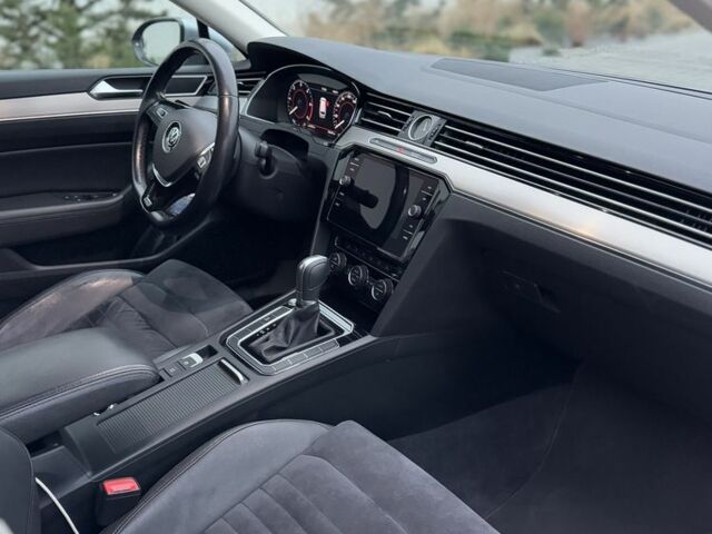 Сірий Фольксваген Пассат Варіант, об'ємом двигуна 2 л та пробігом 240 тис. км за 19500 $, фото 18 на Automoto.ua