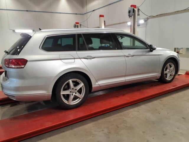 Серый Фольксваген Пассат Вариант, объемом двигателя 2 л и пробегом 147 тыс. км за 14900 $, фото 5 на Automoto.ua