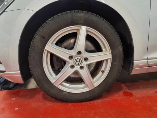 Серый Фольксваген Пассат Вариант, объемом двигателя 2 л и пробегом 147 тыс. км за 14900 $, фото 11 на Automoto.ua