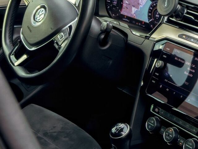 Сірий Фольксваген Пассат Варіант, об'ємом двигуна 2 л та пробігом 165 тис. км за 18850 $, фото 13 на Automoto.ua