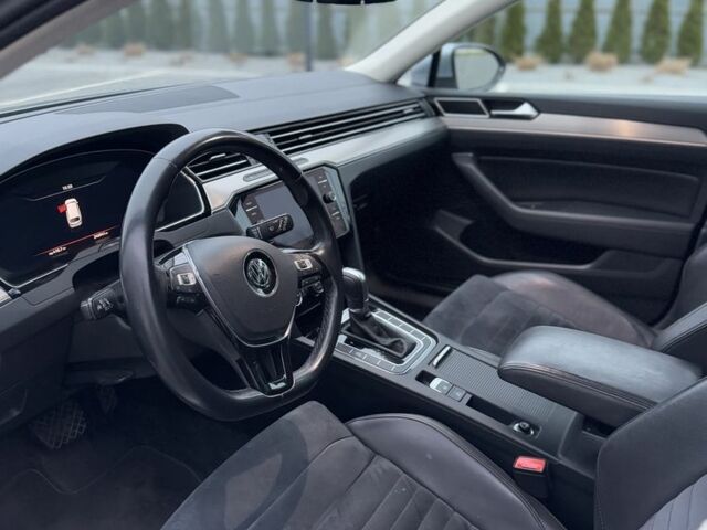 Сірий Фольксваген Пассат Варіант, об'ємом двигуна 2 л та пробігом 240 тис. км за 19500 $, фото 17 на Automoto.ua