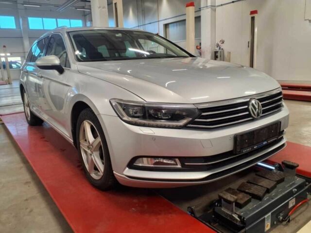 Серый Фольксваген Пассат Вариант, объемом двигателя 2 л и пробегом 147 тыс. км за 14900 $, фото 2 на Automoto.ua